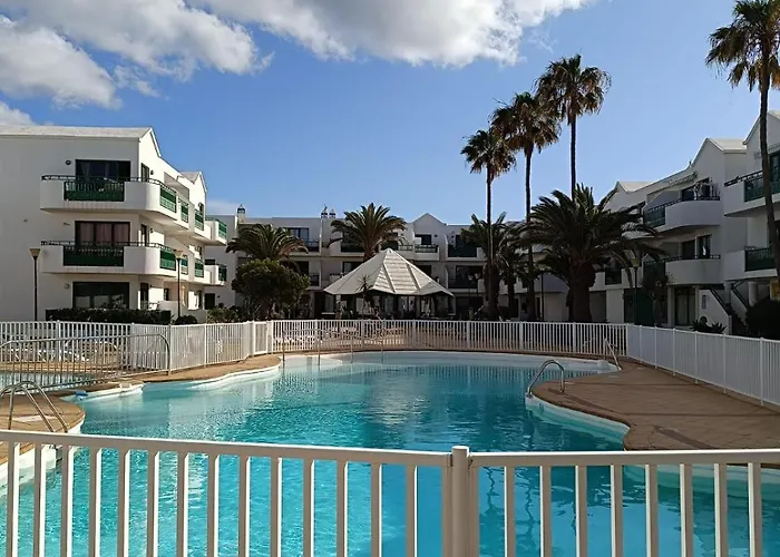 Puerta De Playa Apartman Costa Teguise